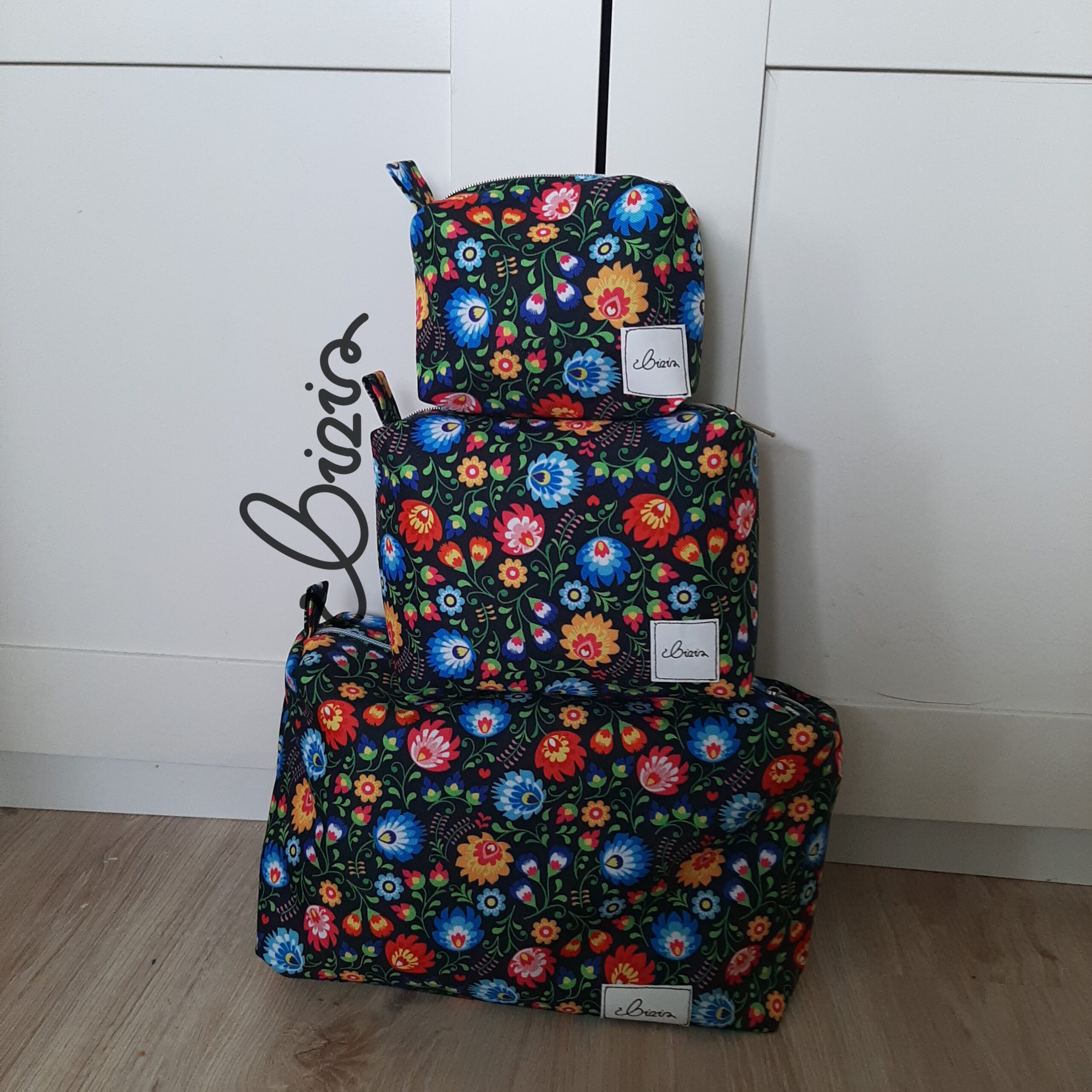 Kosmetyczki komplet - obrazek 13