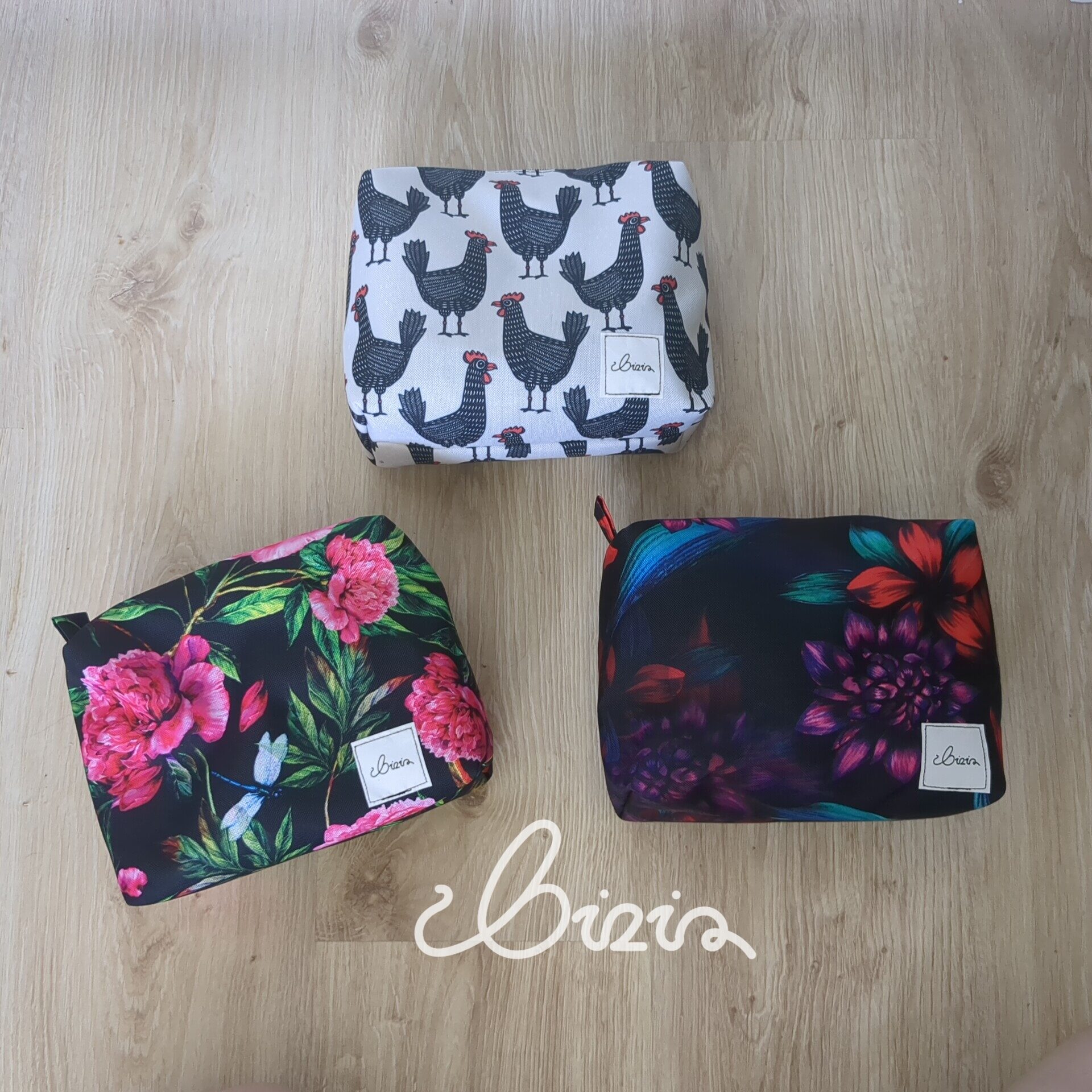 Kosmetyczka średnia - obrazek 4