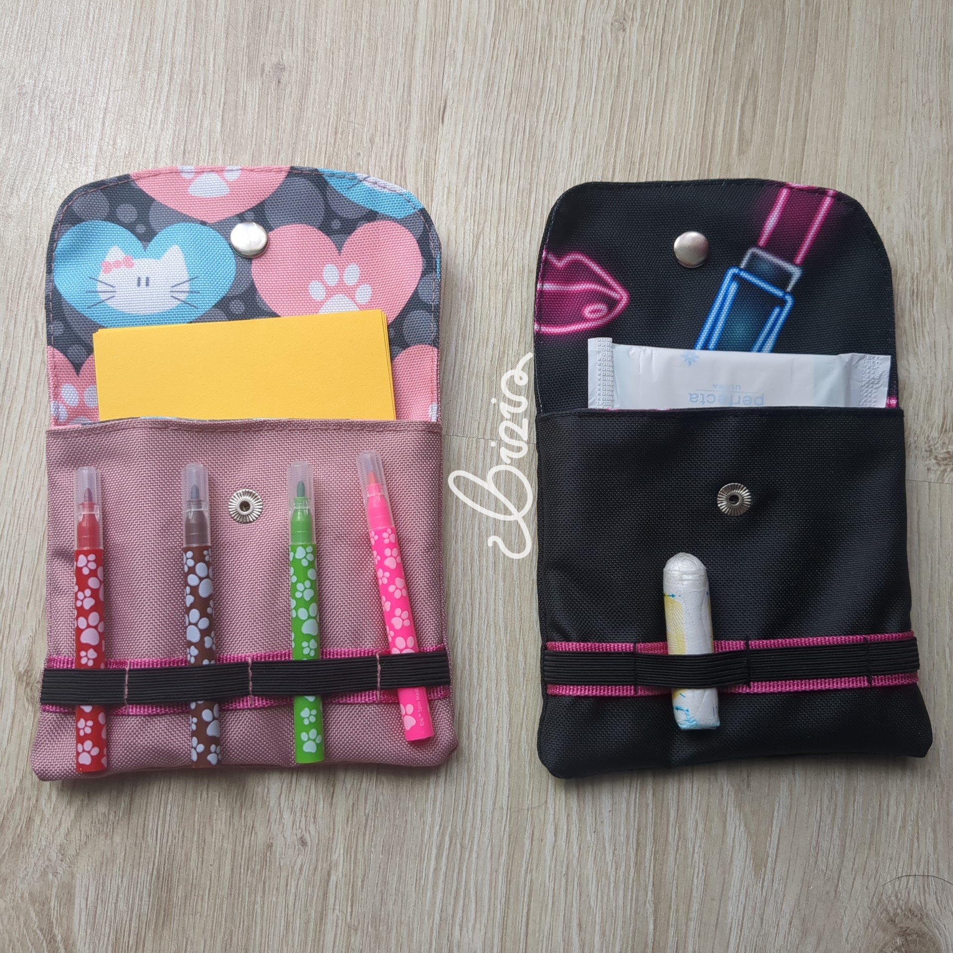 Etui na podpaski i tampony z gumką - obrazek 2